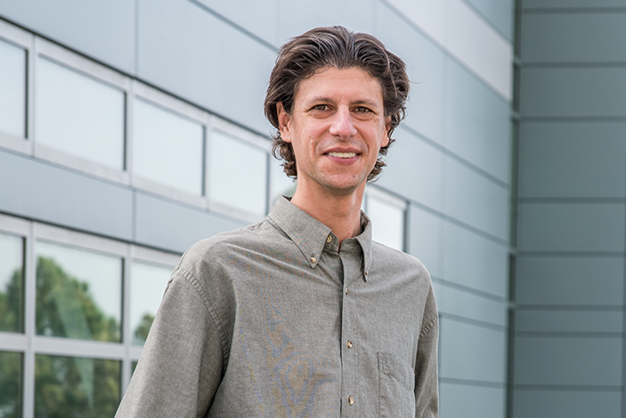 Headshot of Sean Peisert smiling